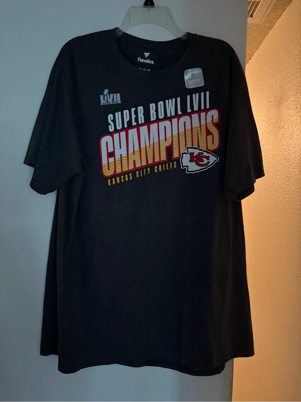 Fanatics Kansas City Chiefs Super Bowl LVII Champions T-Shirt - Black/Red NWOT